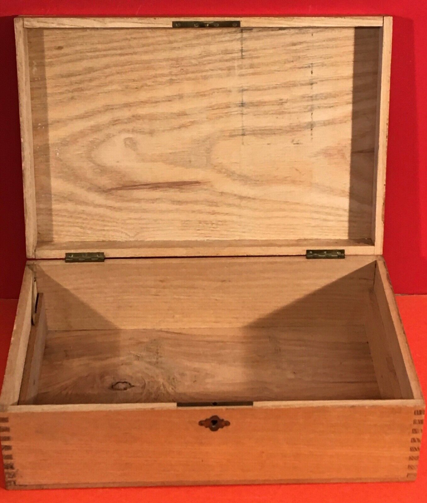 Light oak wooden box
