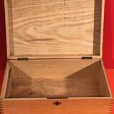 Light oak wooden box