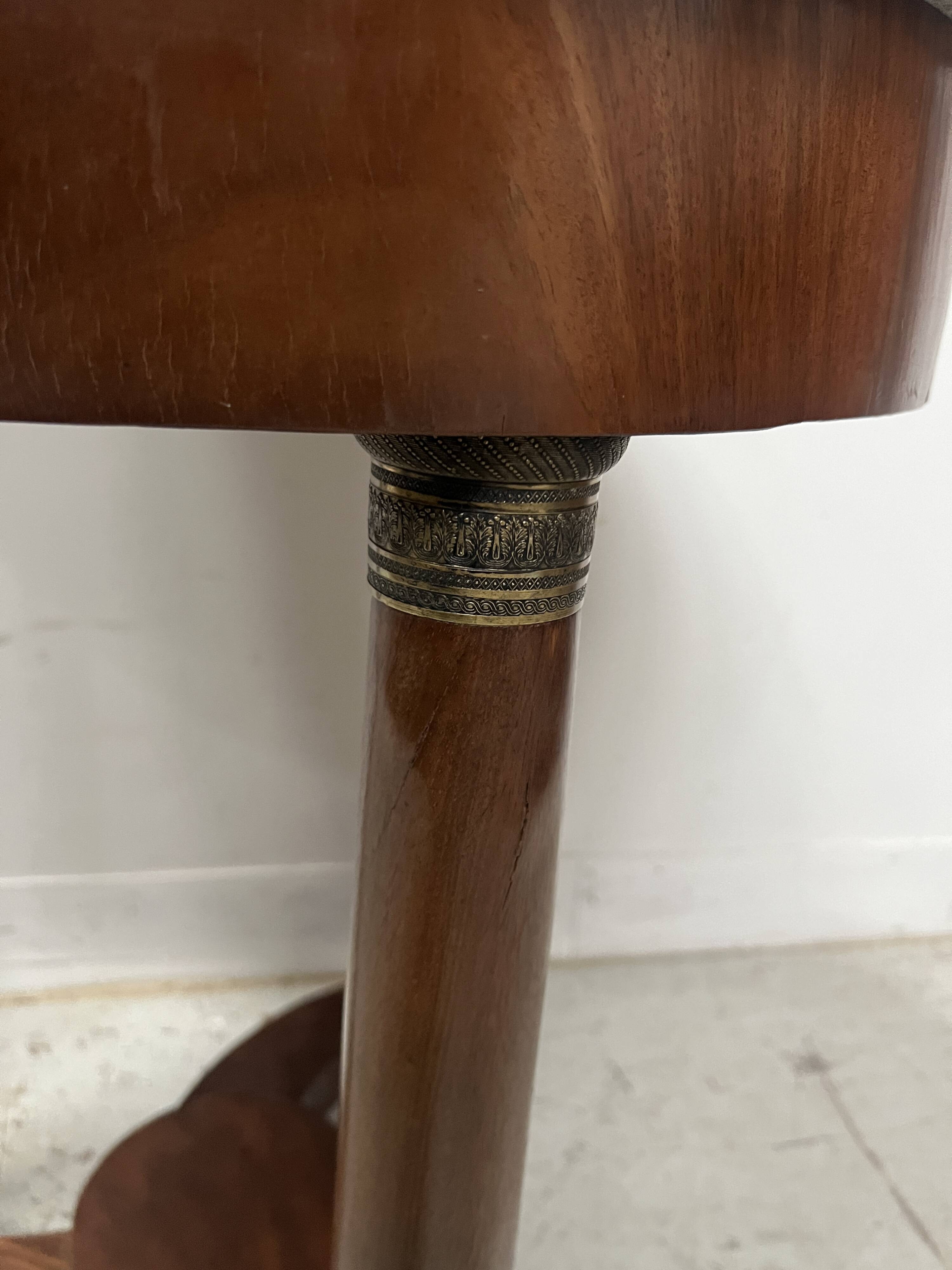Round Empire-style side table in mahogany and veneer, 20th century