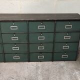 Industrial furniture in a row Ronéo 16 metal valves