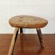 Tabouret de traite, Brutaliste