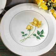 6 white flat plates pink yellow Moulin des Loups Orchies