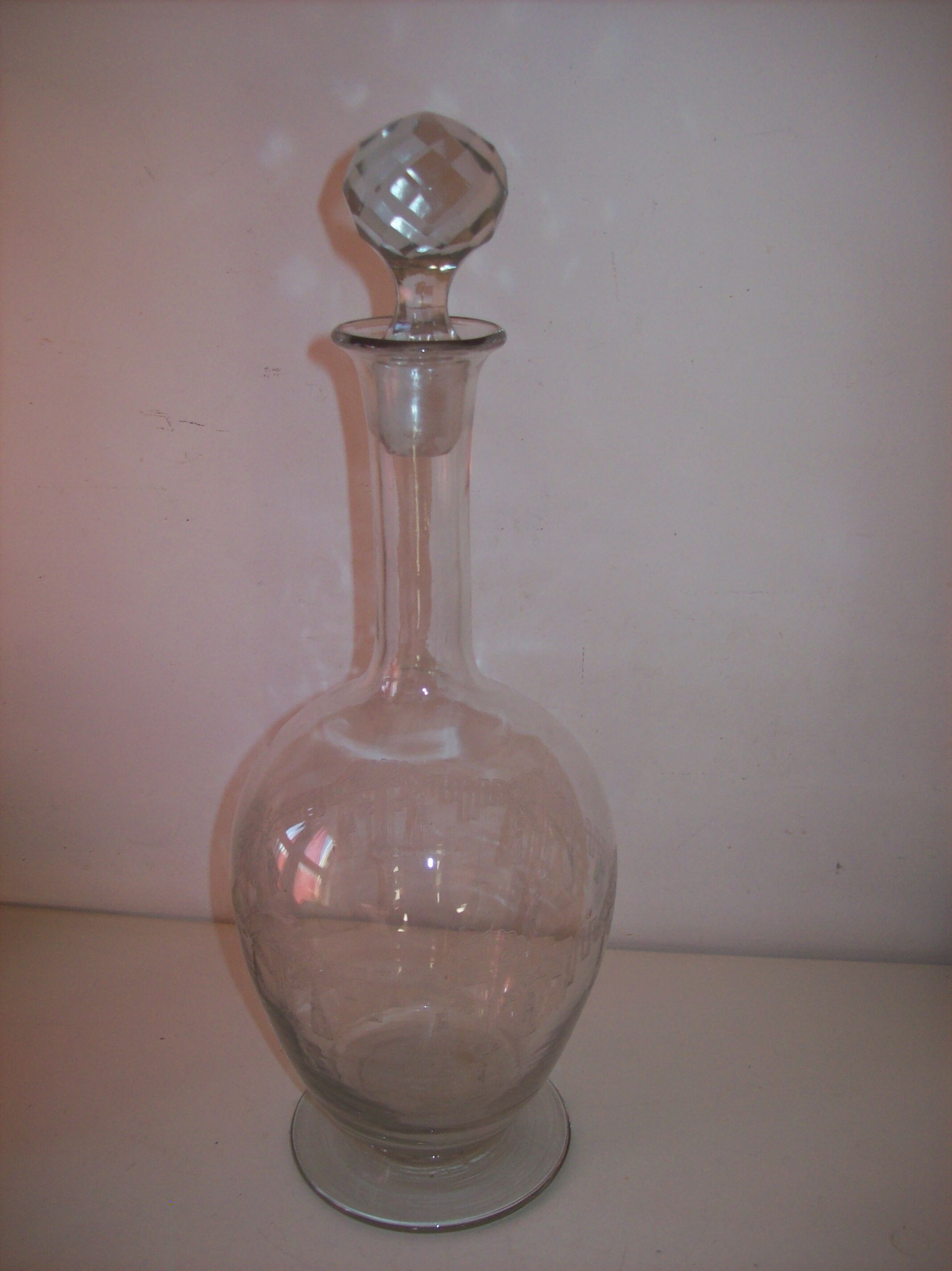 Carafe in blown glass