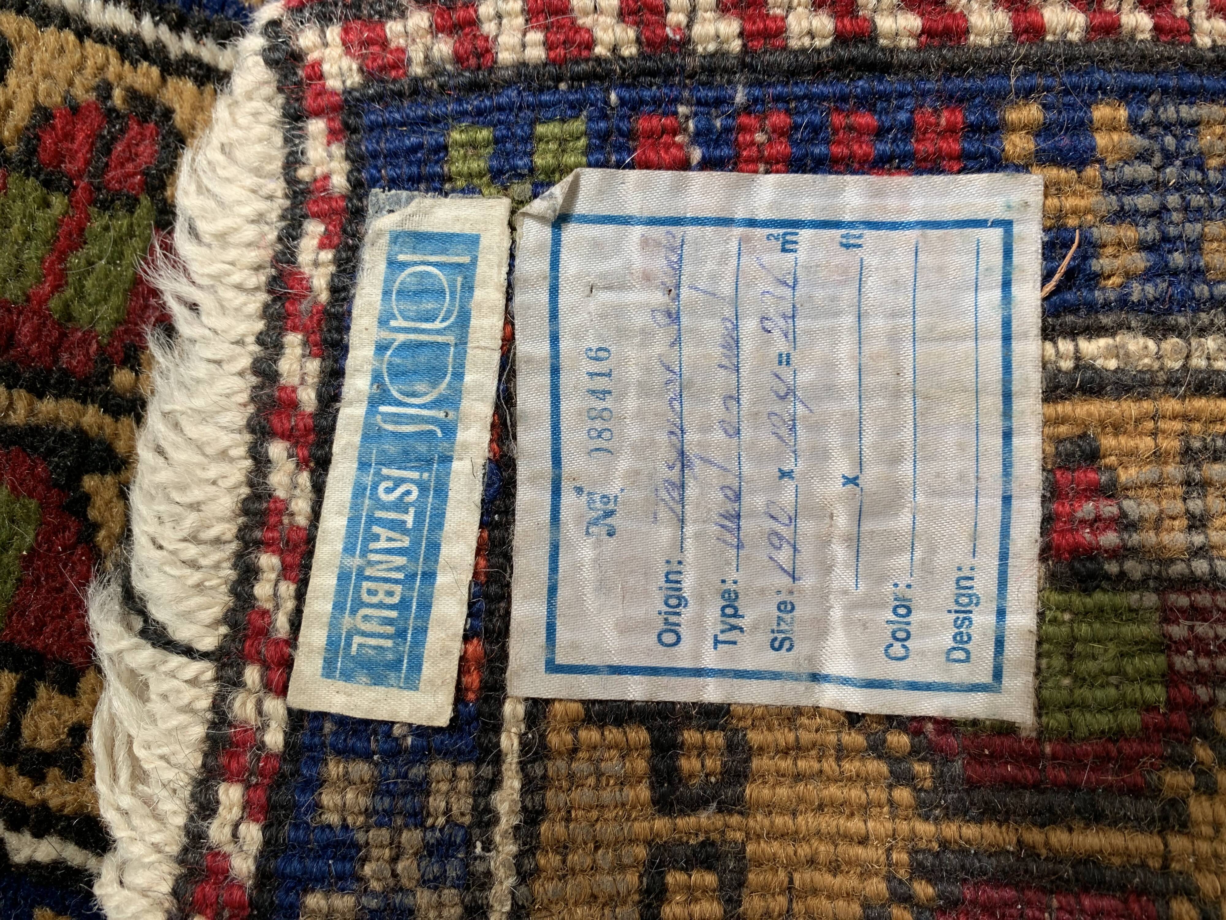 Oriental carpet in wool 190x124 vintage