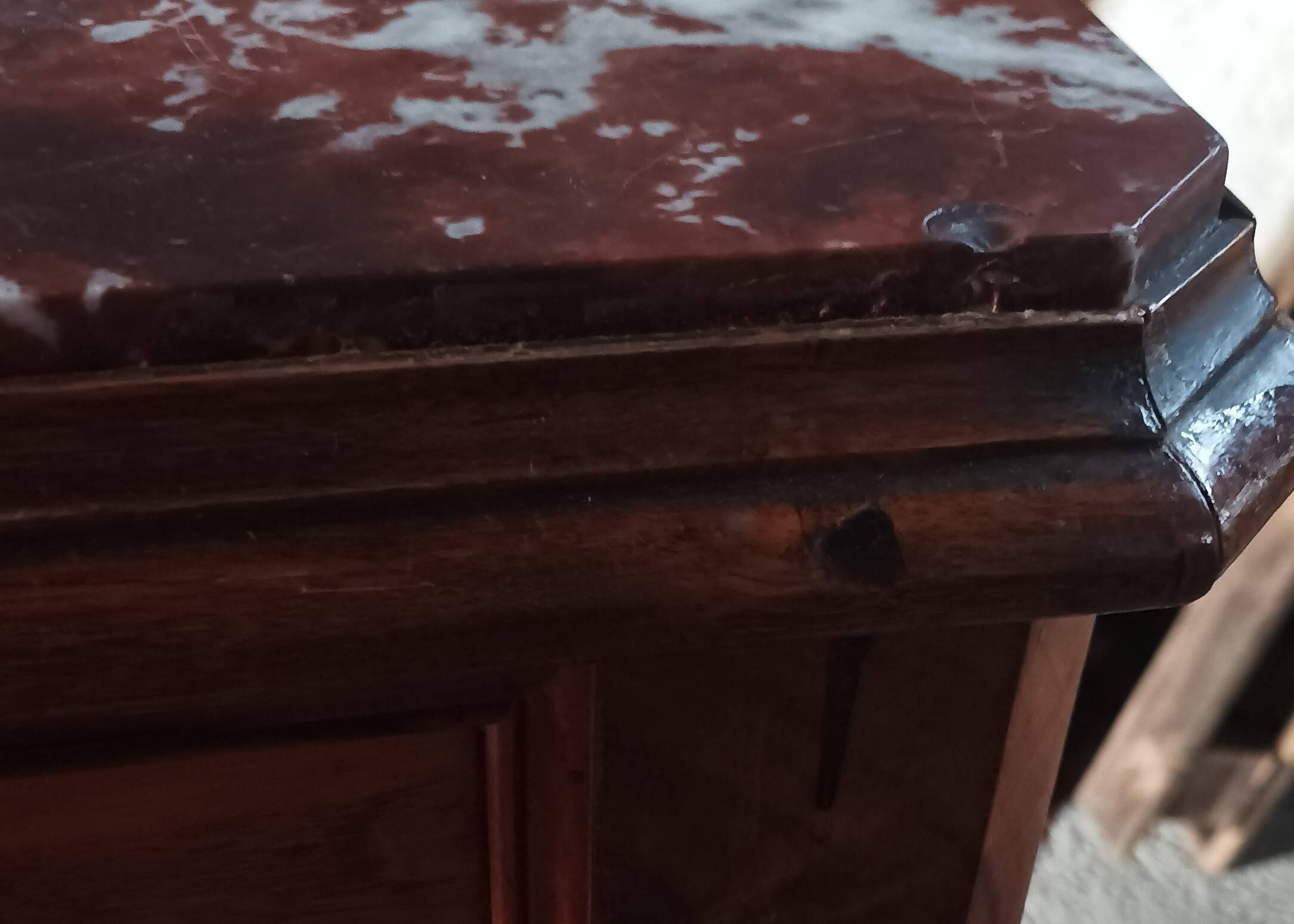 Commode Louis Philippe en noyer