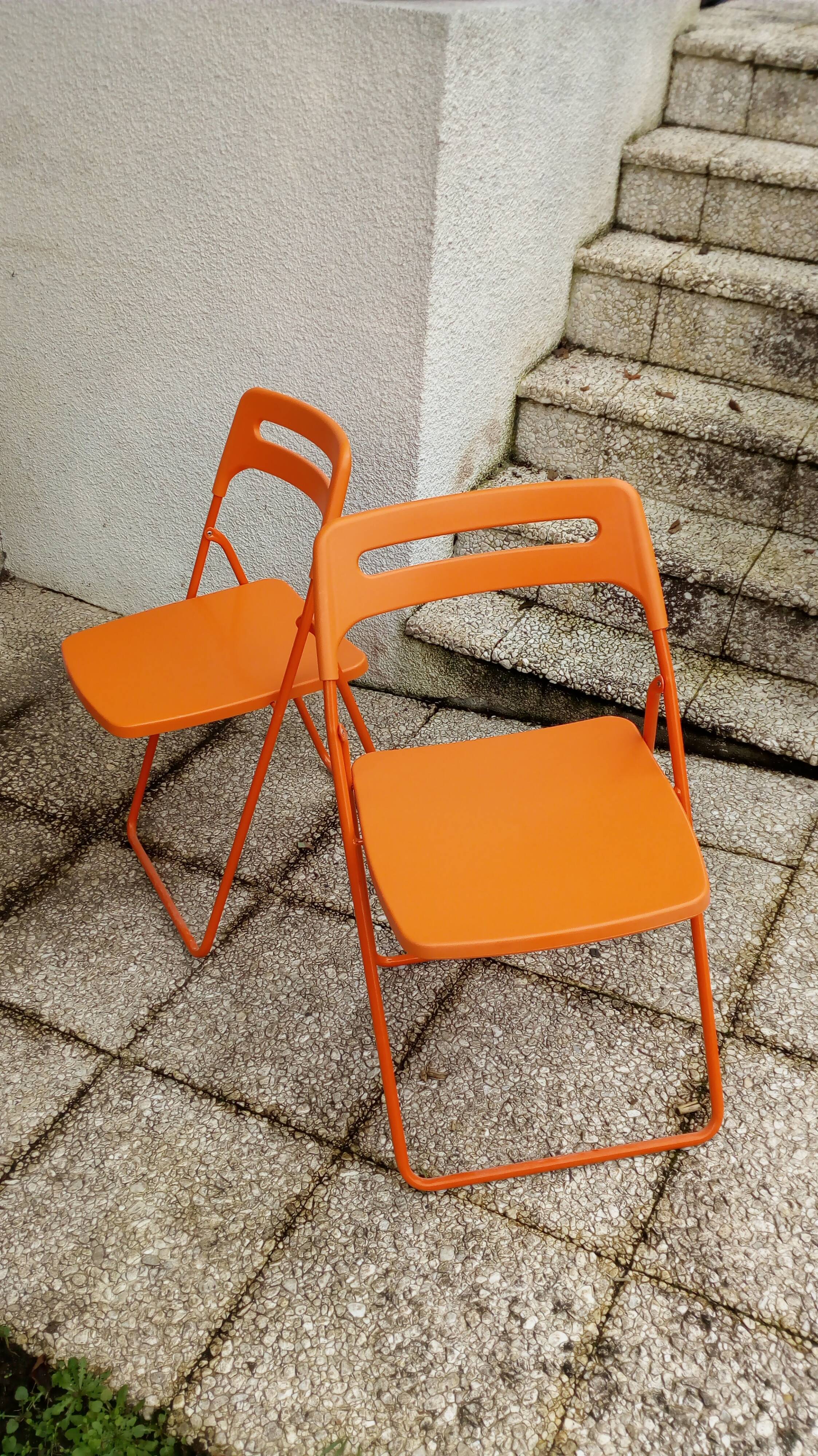 Lot two folding chairs
