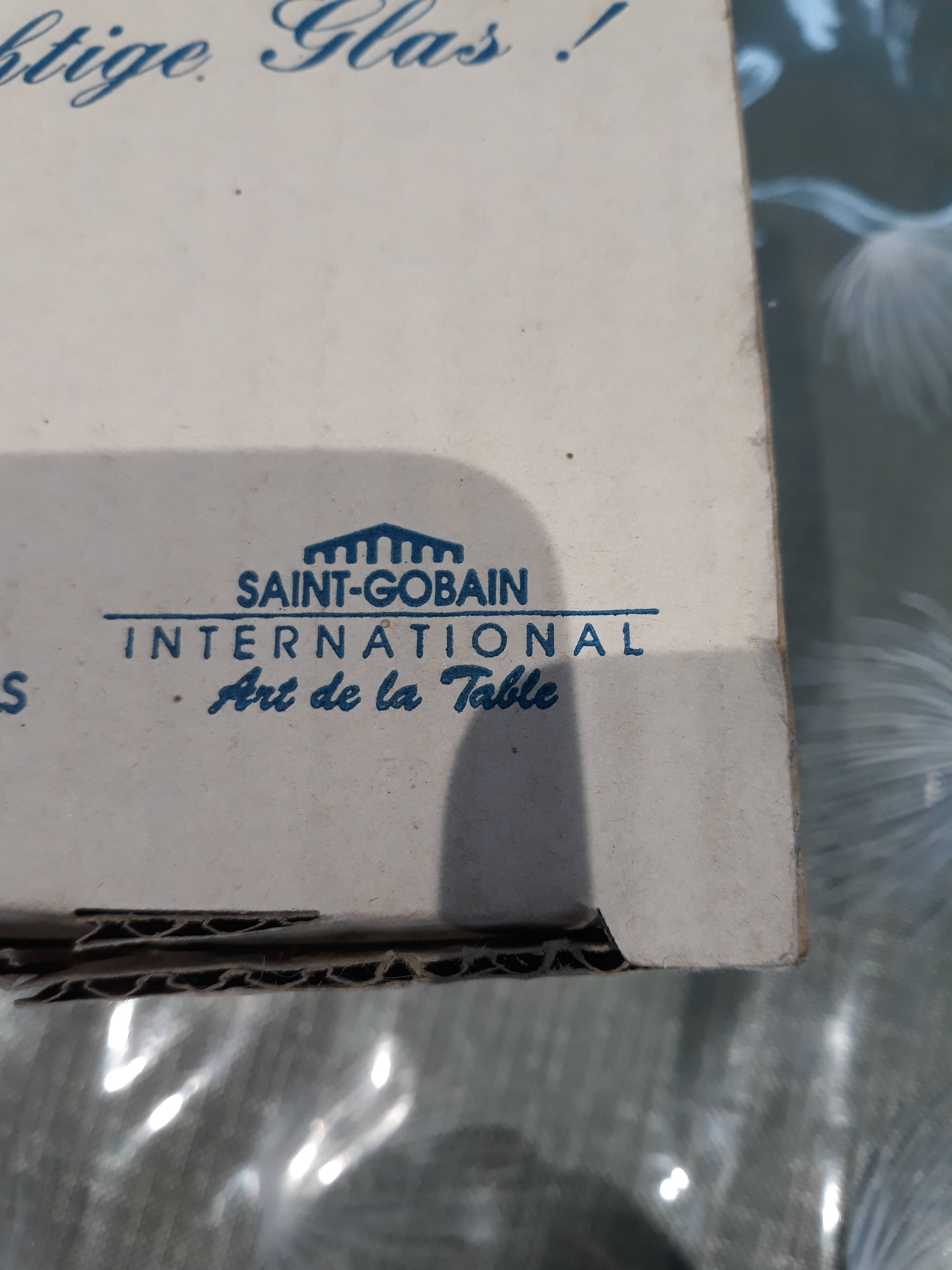 coffret de 6 verres à vin  ou à digestif saint gobain international