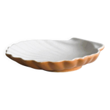 Two-tone shell-shaped bowl