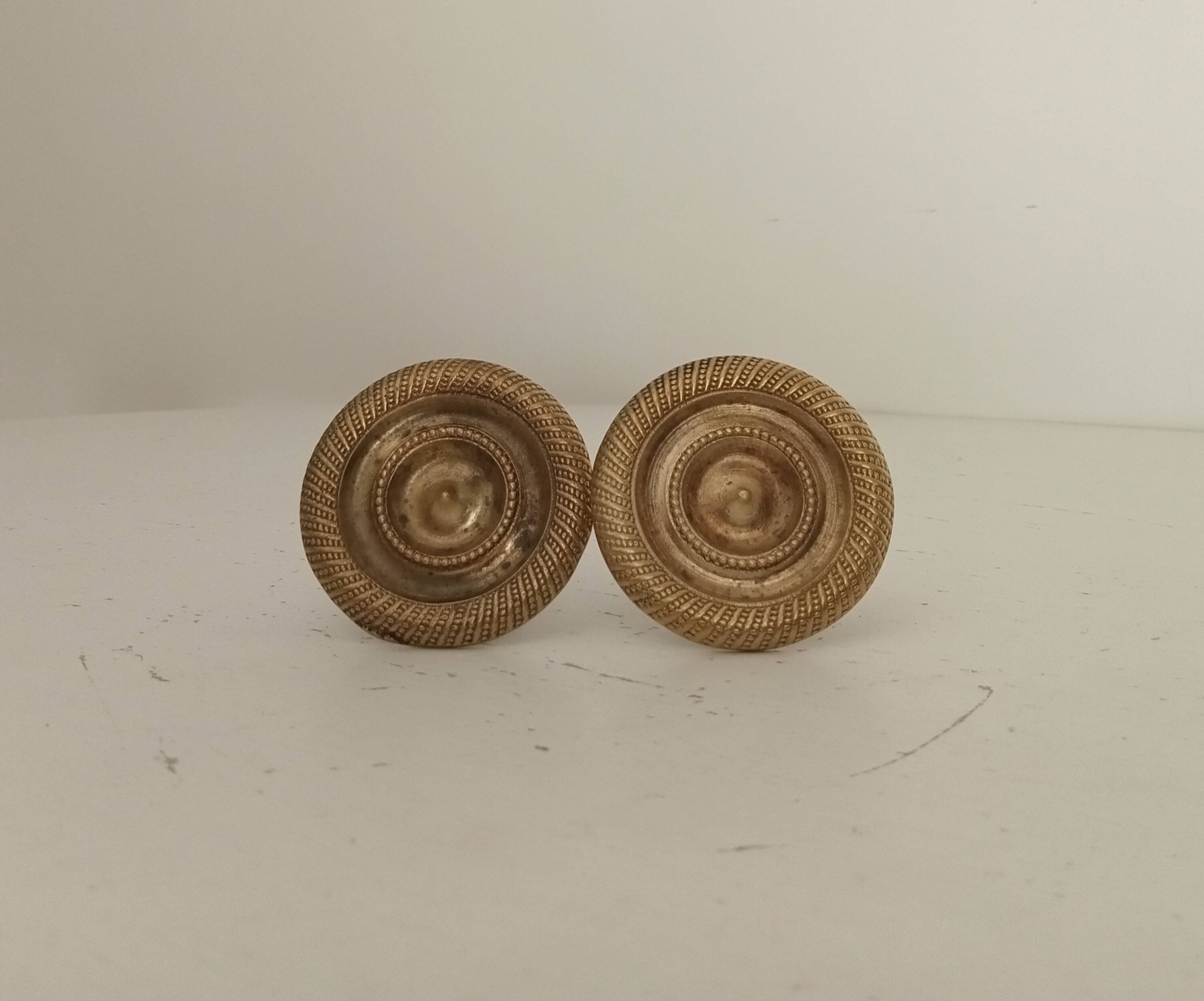 Paire de boutons de meubles Empire en bronze XIXeme