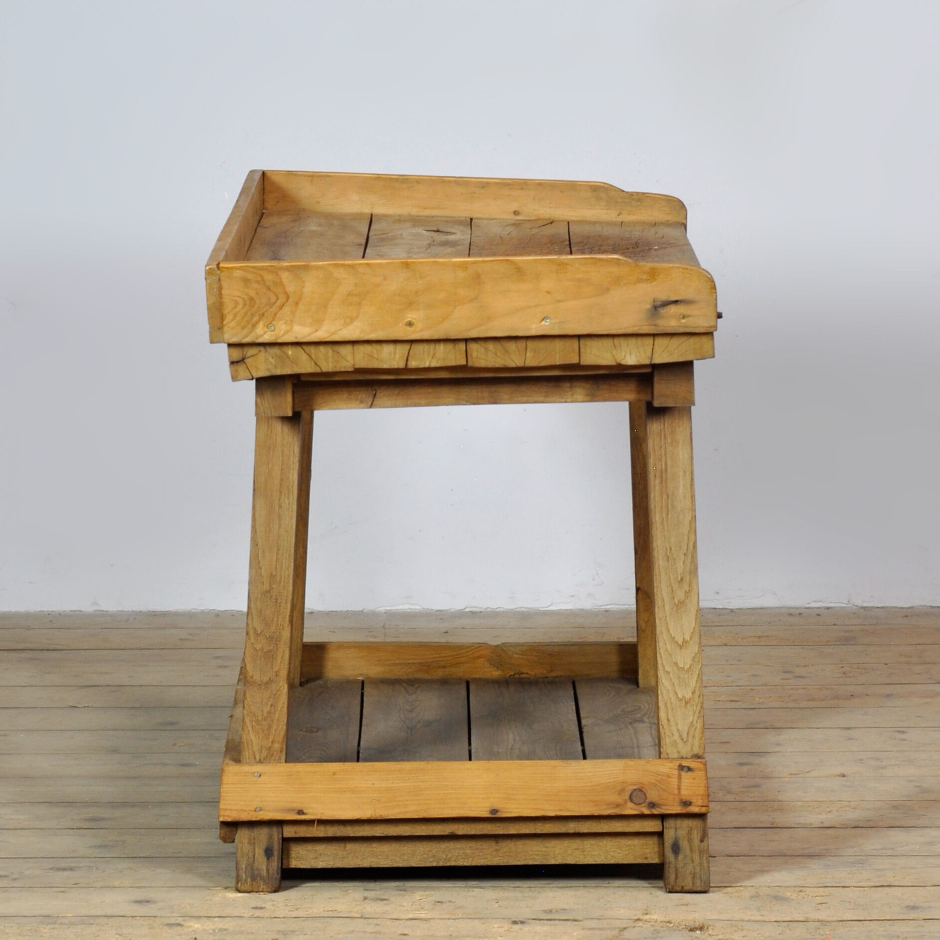 Petite table de travail, vers 1960