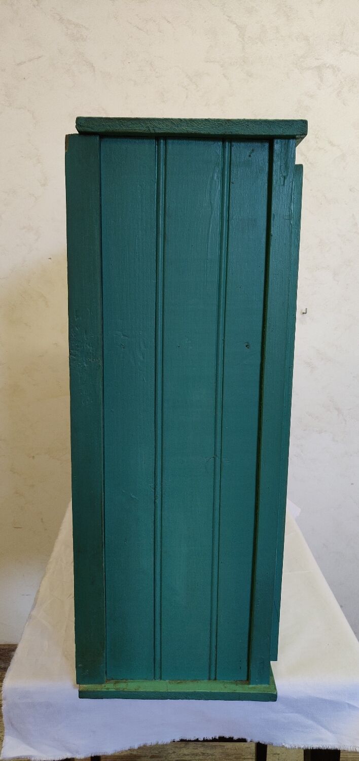 Vintage storage unit