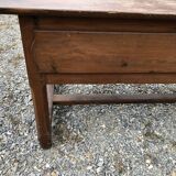 Table de ferme ancienne à gibiers en châtaignier massif à 2 tiroirs et une tirette.