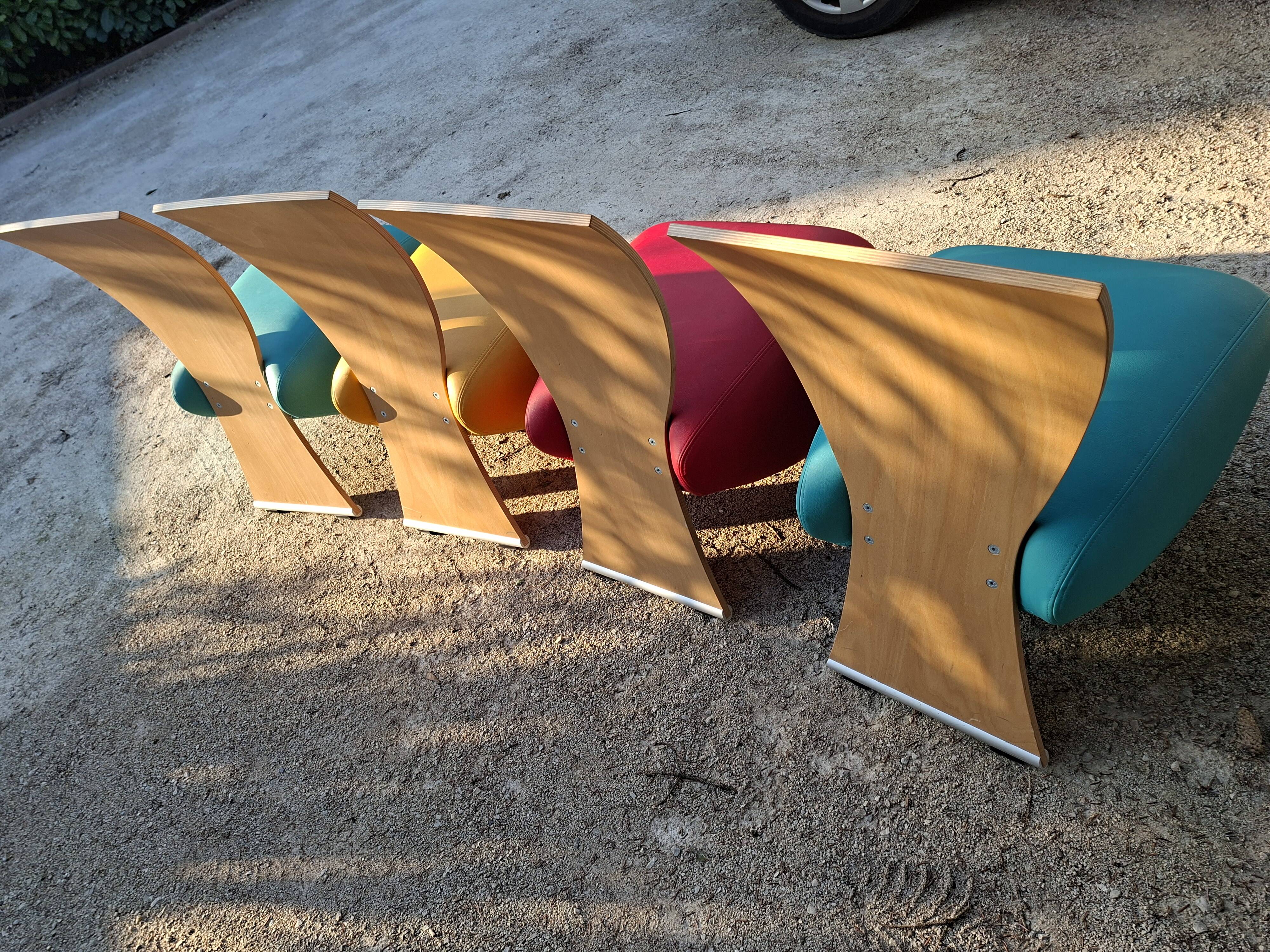Bobo dolphin armchairs