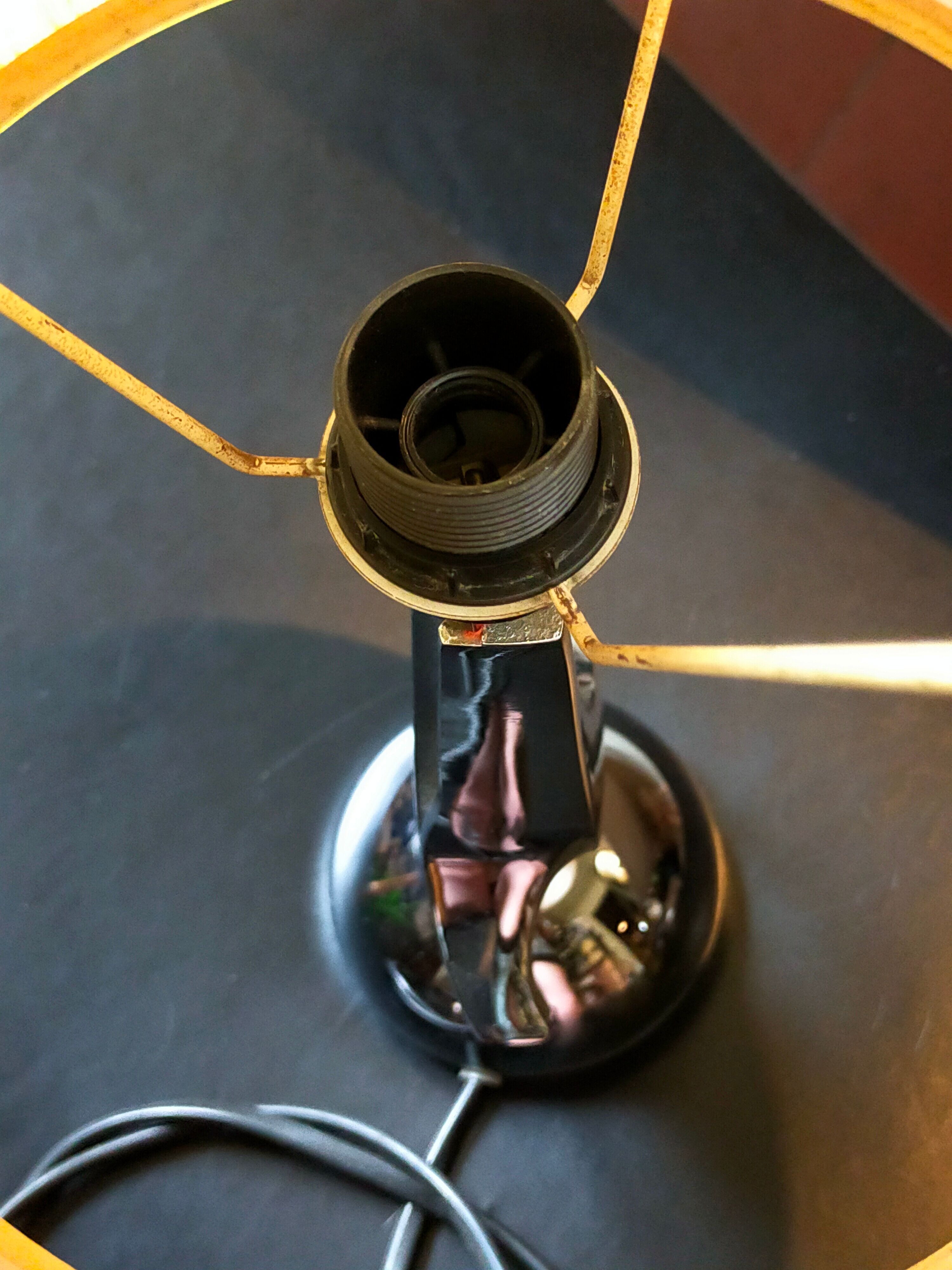 Lampe moderniste métal chromé années 70, abat-jour en toile beige