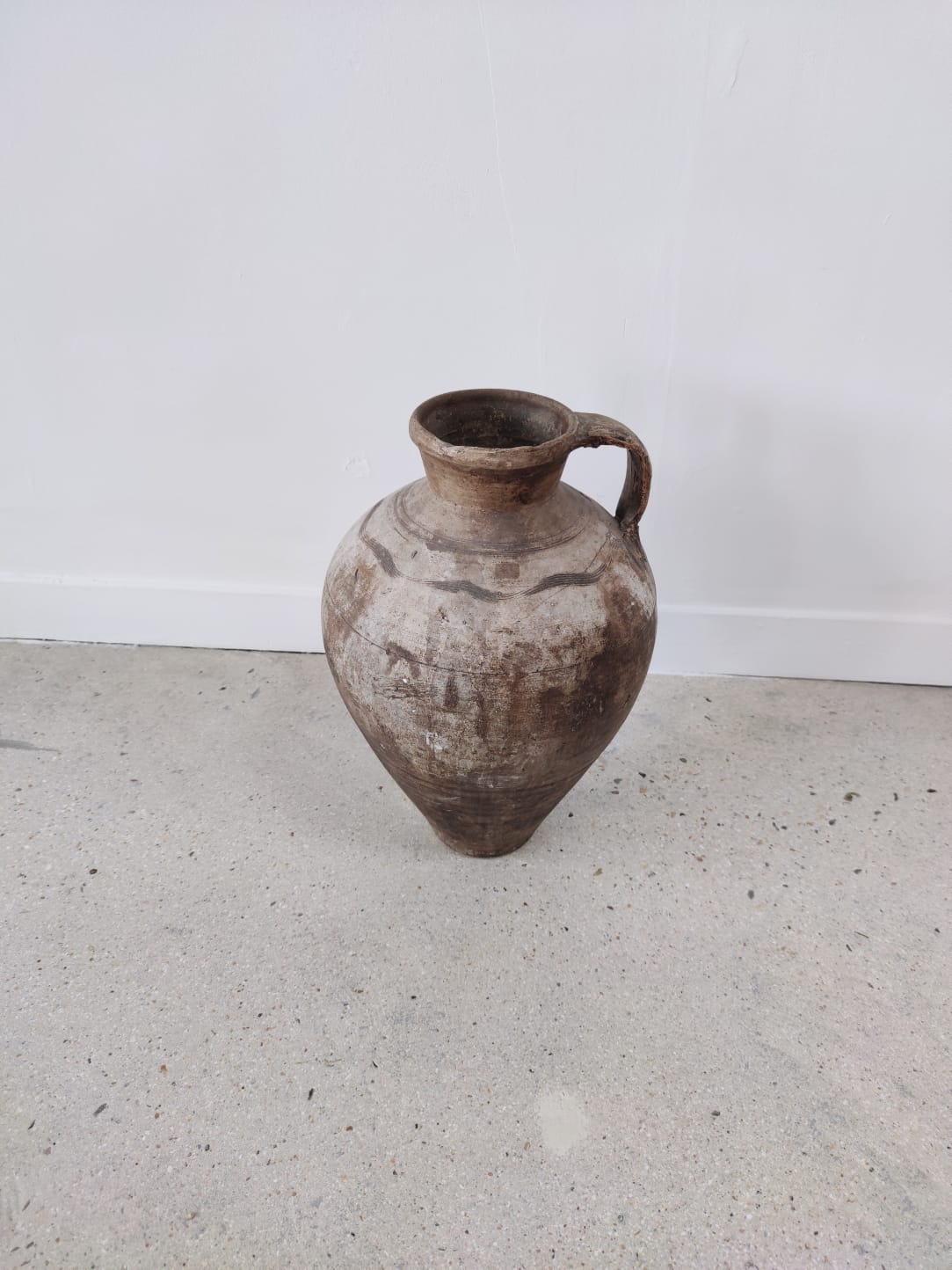 Terracotta amphora (clear) H:42cm