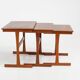 Ensemble de tables gigognes à carreaux émaillés (Danemark, années 1950).