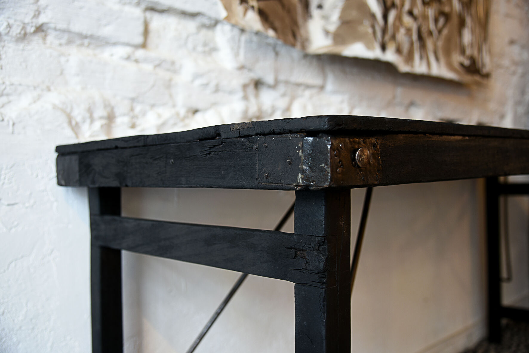 Burnt wood finish table / shou-sugi-ban