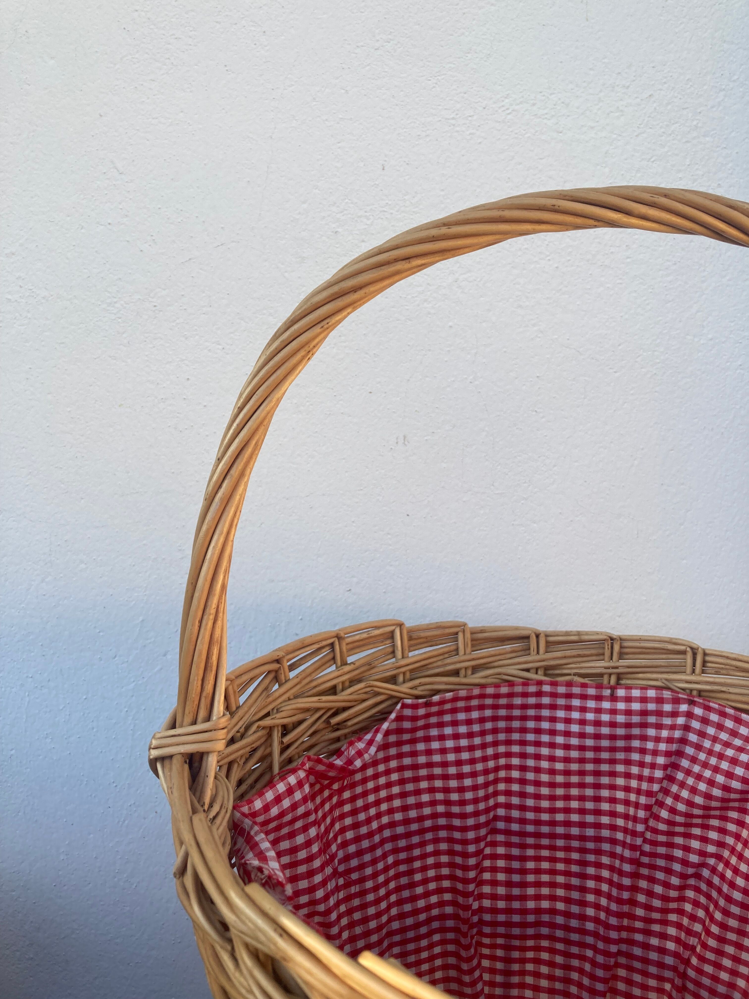Basket in vintage woven wicker and red gingham