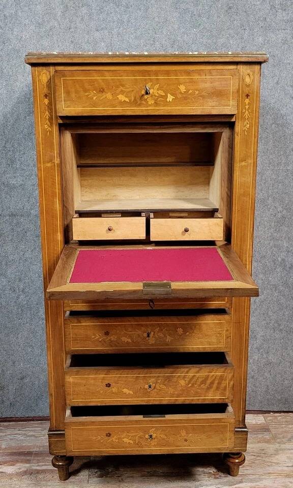 Napoleon III period secretary in precious wood marquetry circa 1850