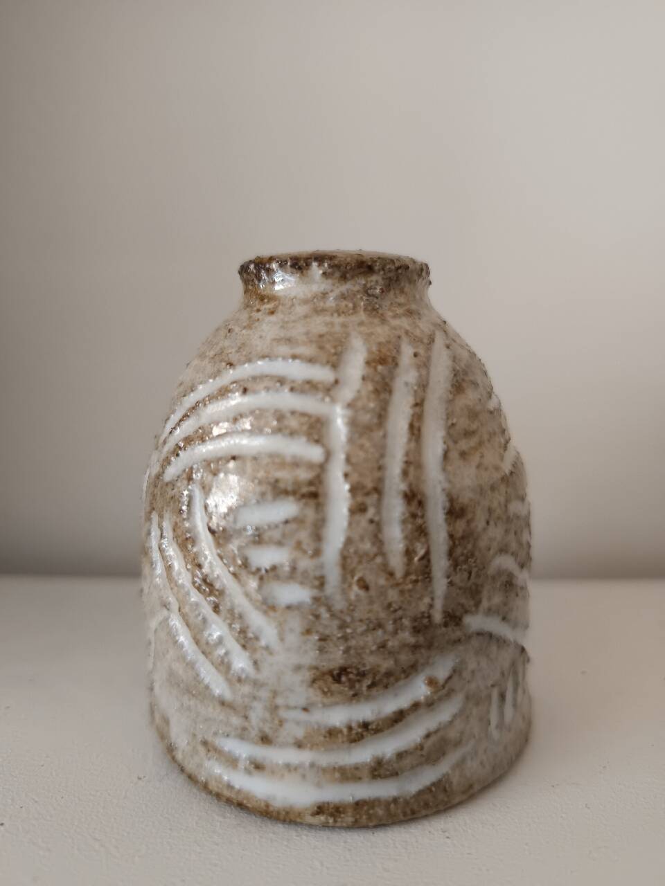 Mini vase in raw stoneware