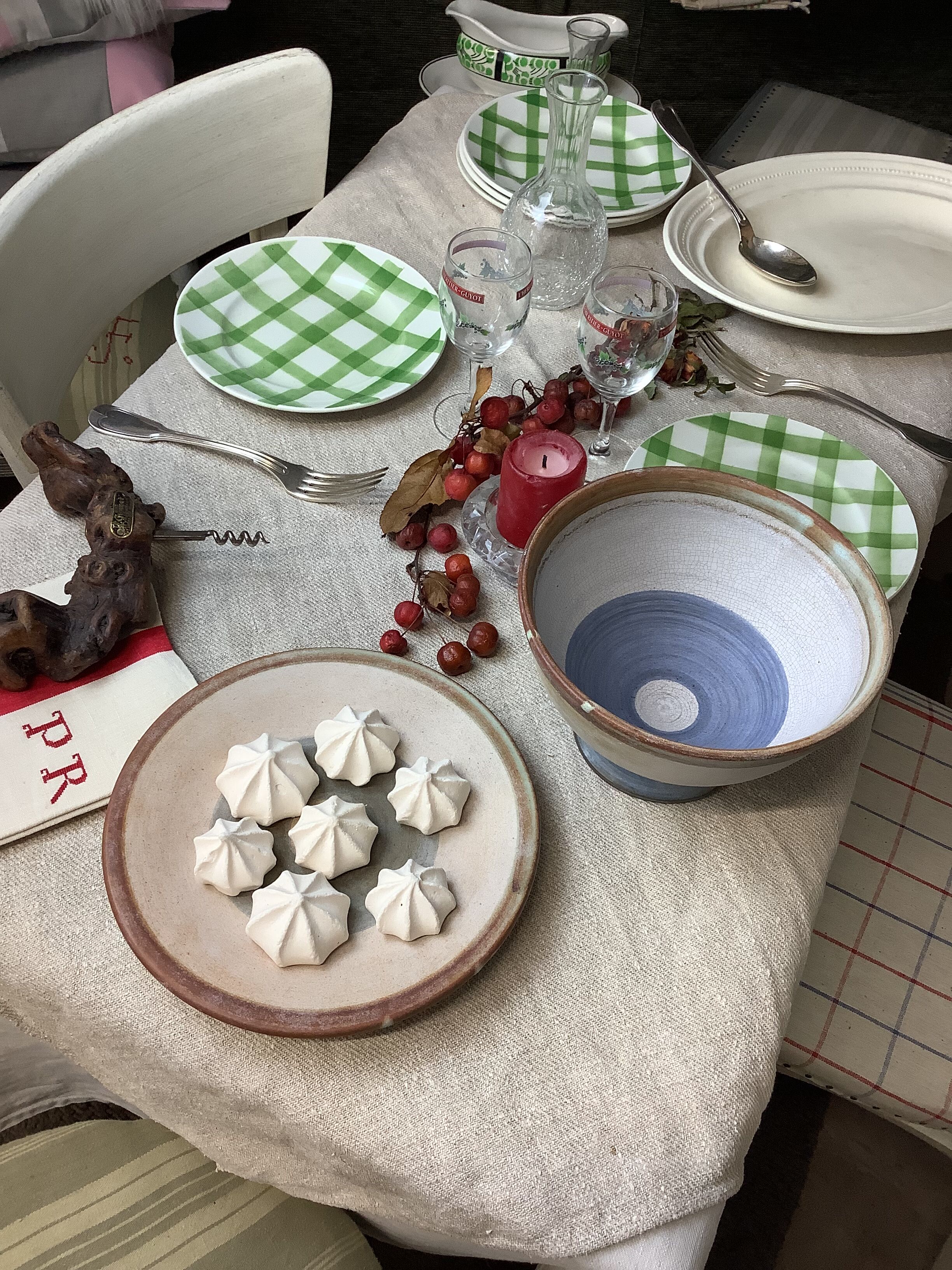 Duo of footed bowl and artisanal plate made in France Vallauris