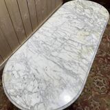 Table bistrot ovale en marbre et fonte