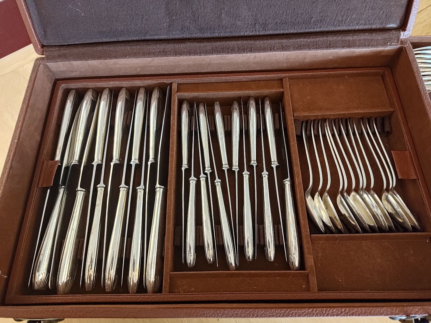 Cutlery set 89 covers