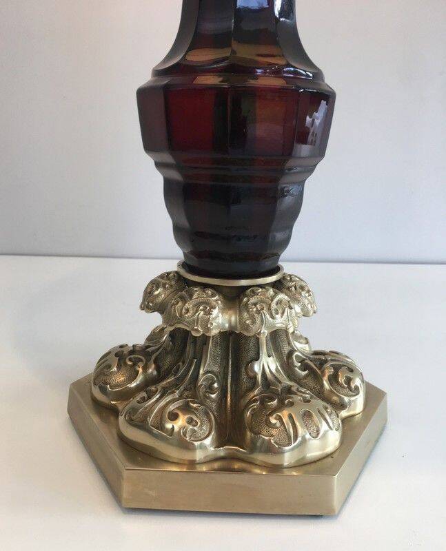 Attributable to Cristal & Bronze Paris. Important lamp in red crystal and chiselled bronze.