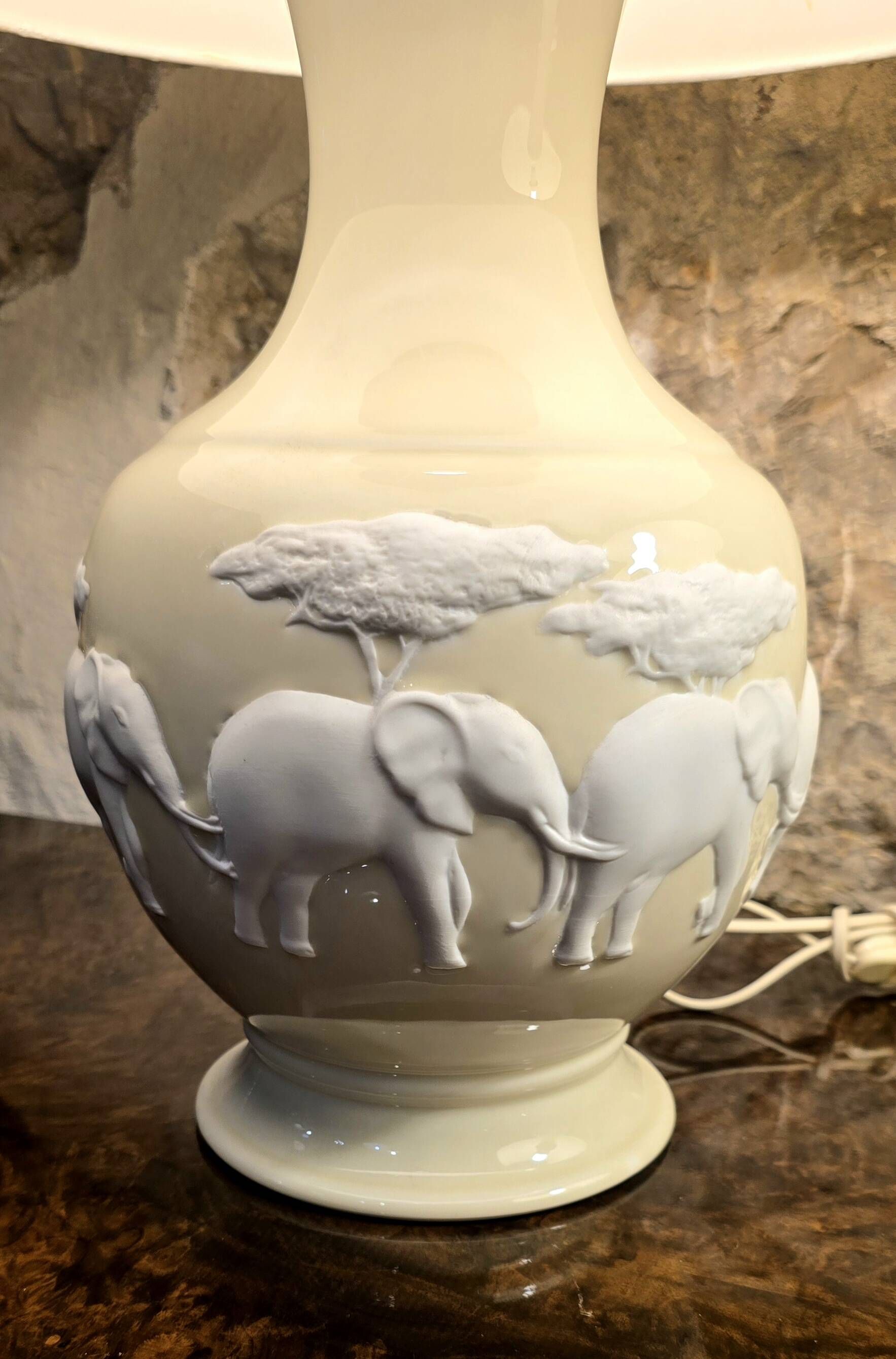 Pair of Raynaud Limoges lamps – Kenya model – Biscuit elephants – 20th century