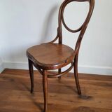 Genuine Thonet heart model n°28 chair, manufactured by Thonet, circa 1900