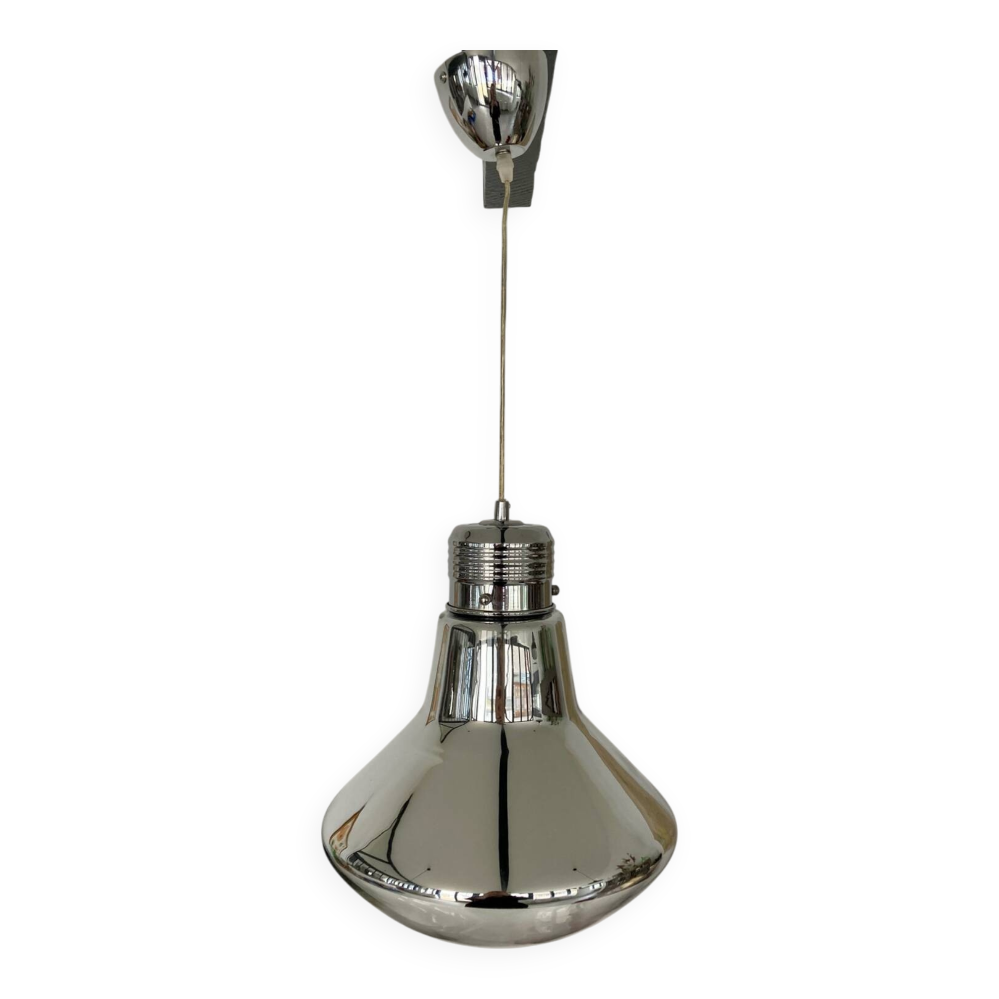 Giant bulb pendant light
