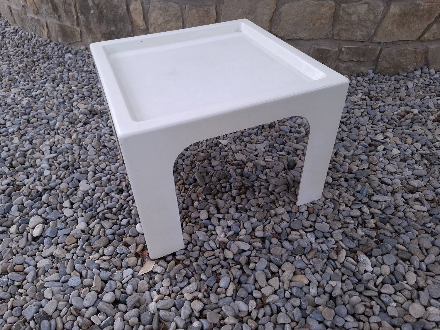 Vintage 70'S fiberglass coffee table