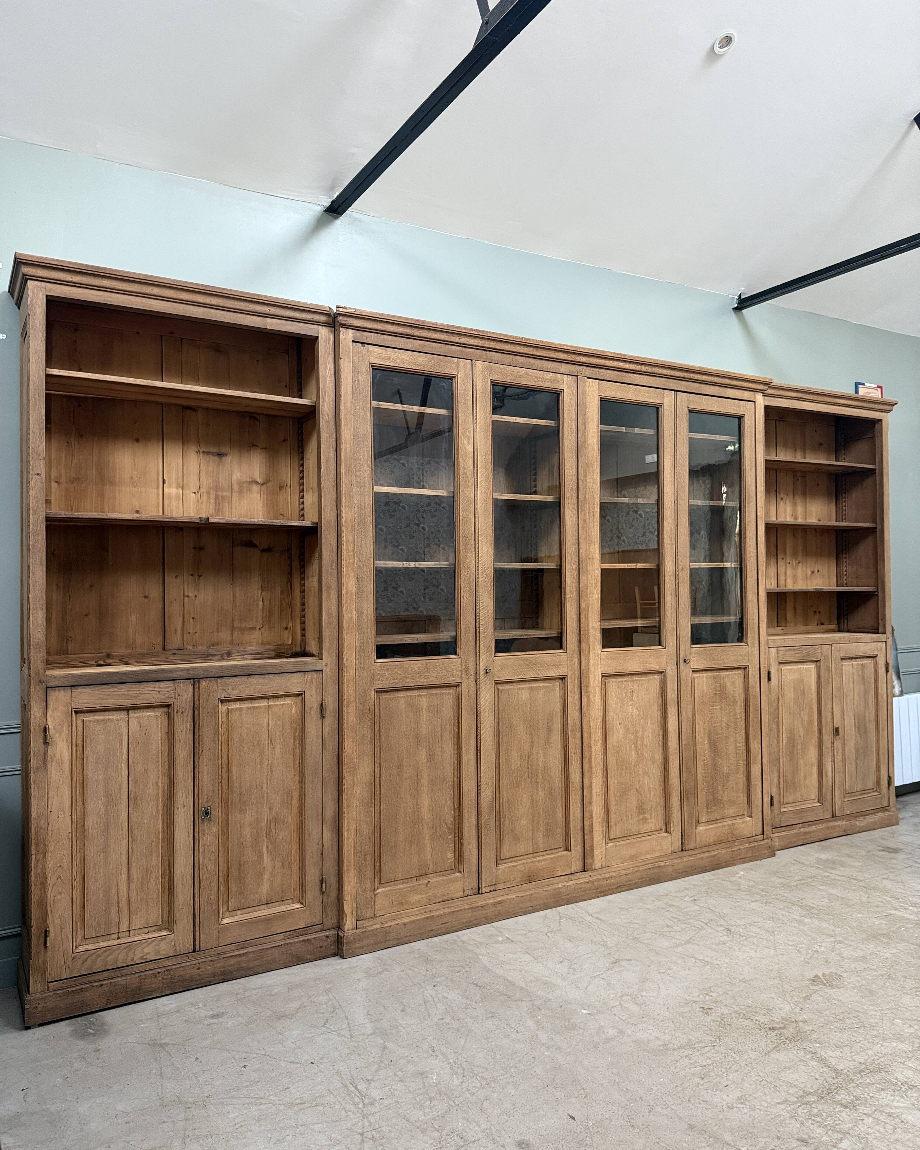 Large antique oak library (renovated)