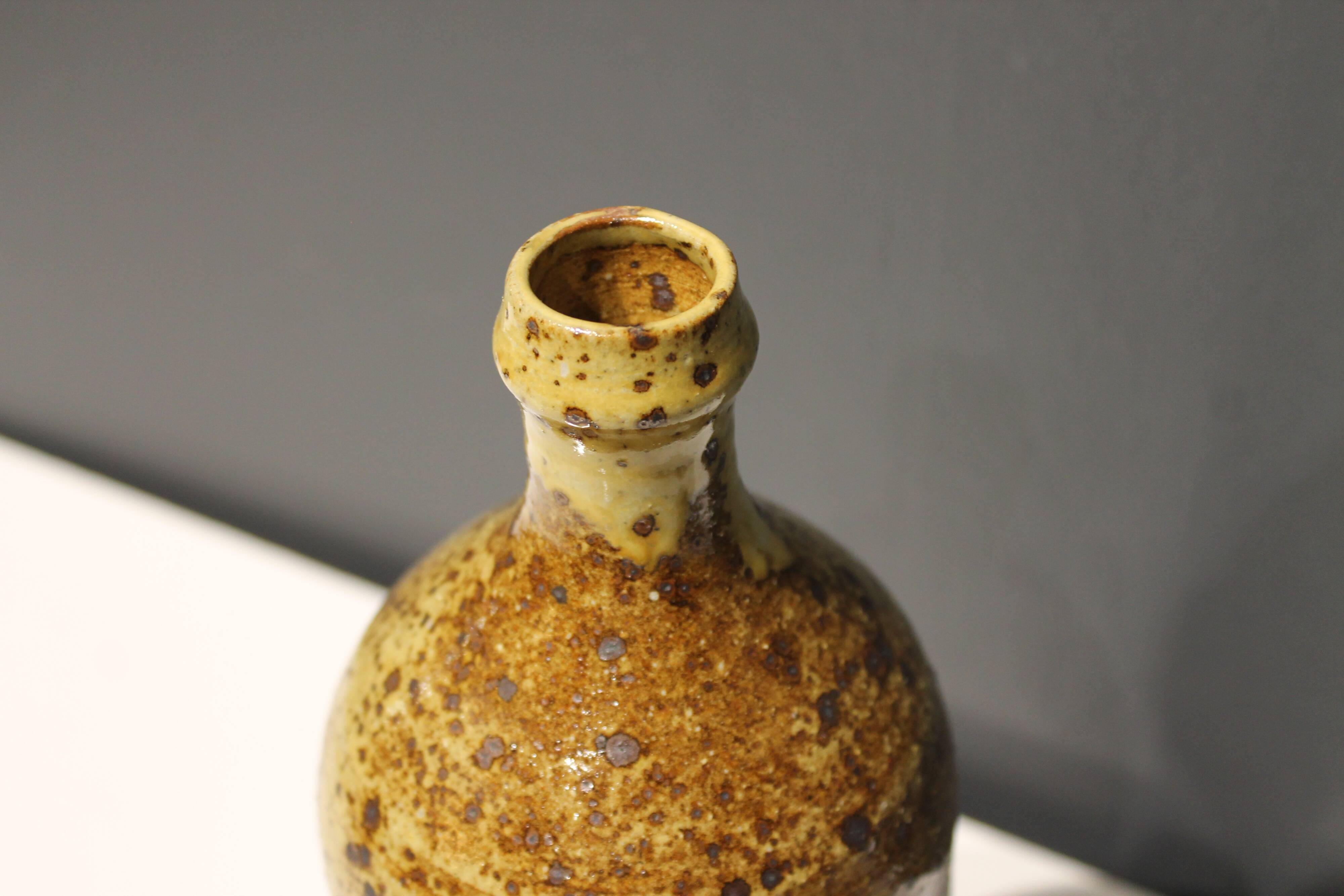 Tiffoche bottle vase