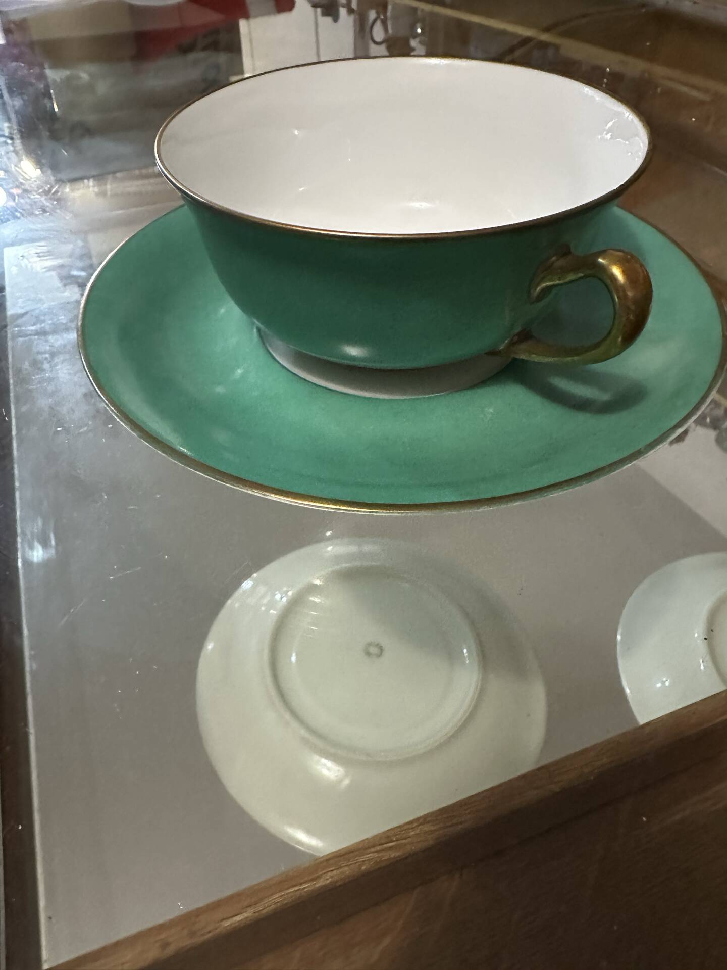 Service Art Déco de 6 tasses à double anses en porcelaine de Limoges