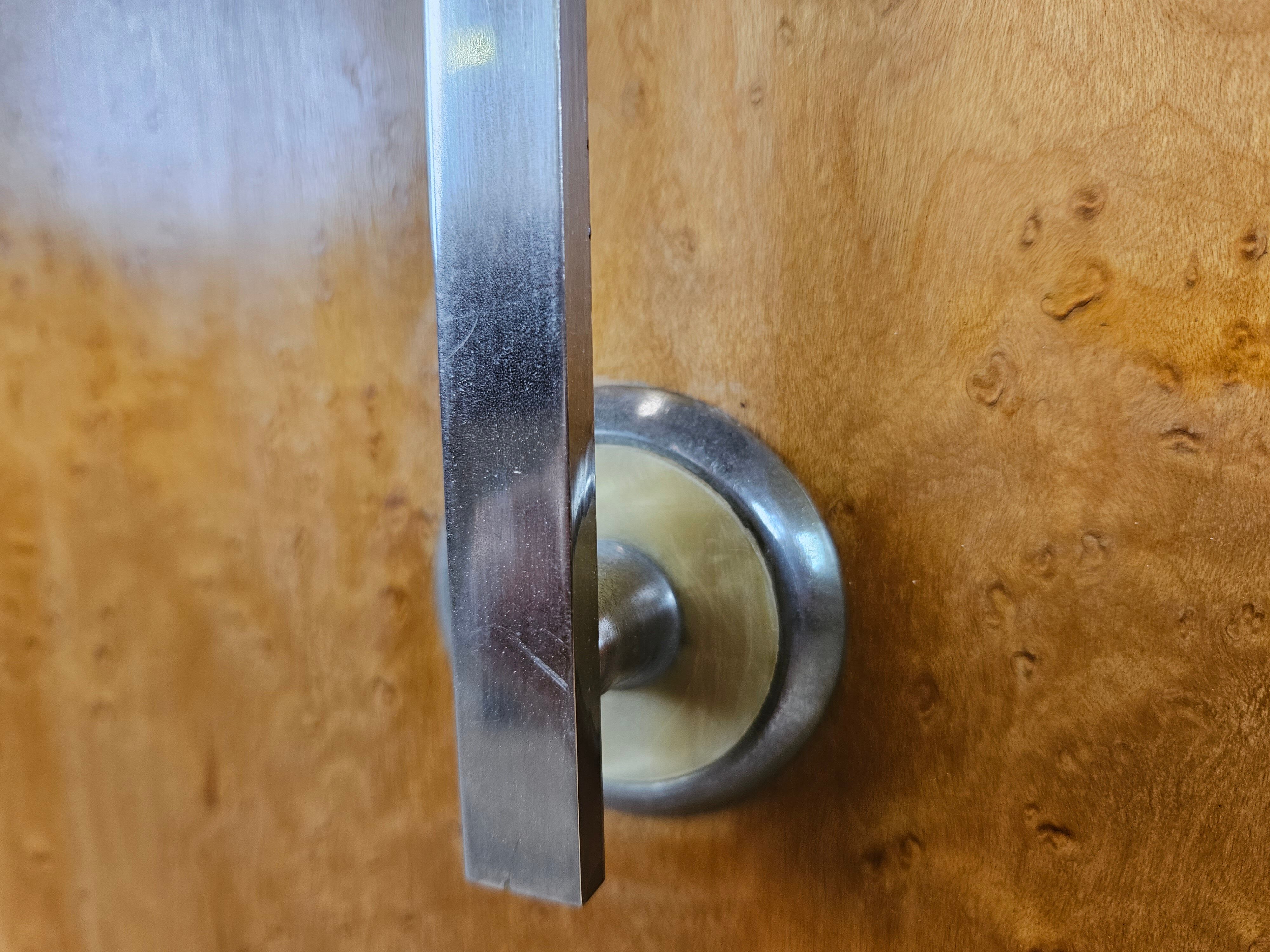 Art decò sideboard in thuja and walnut