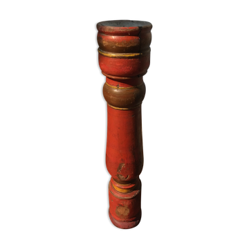 Indian candle holder in painted and patinated teak