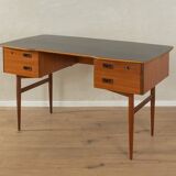 Free-Standing Desk by Musterring