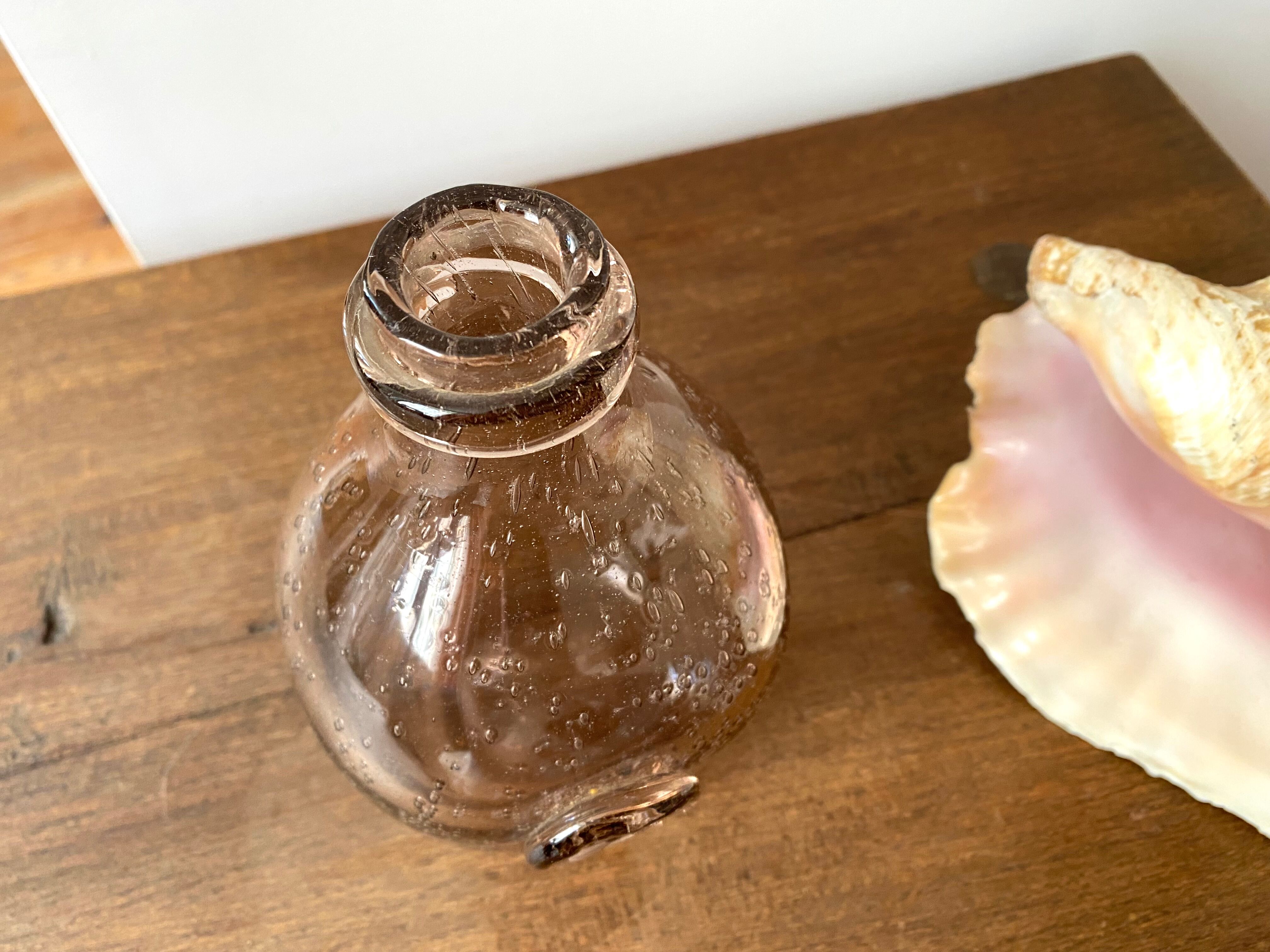Carafe en verre bullé rose Biot vintage années 60