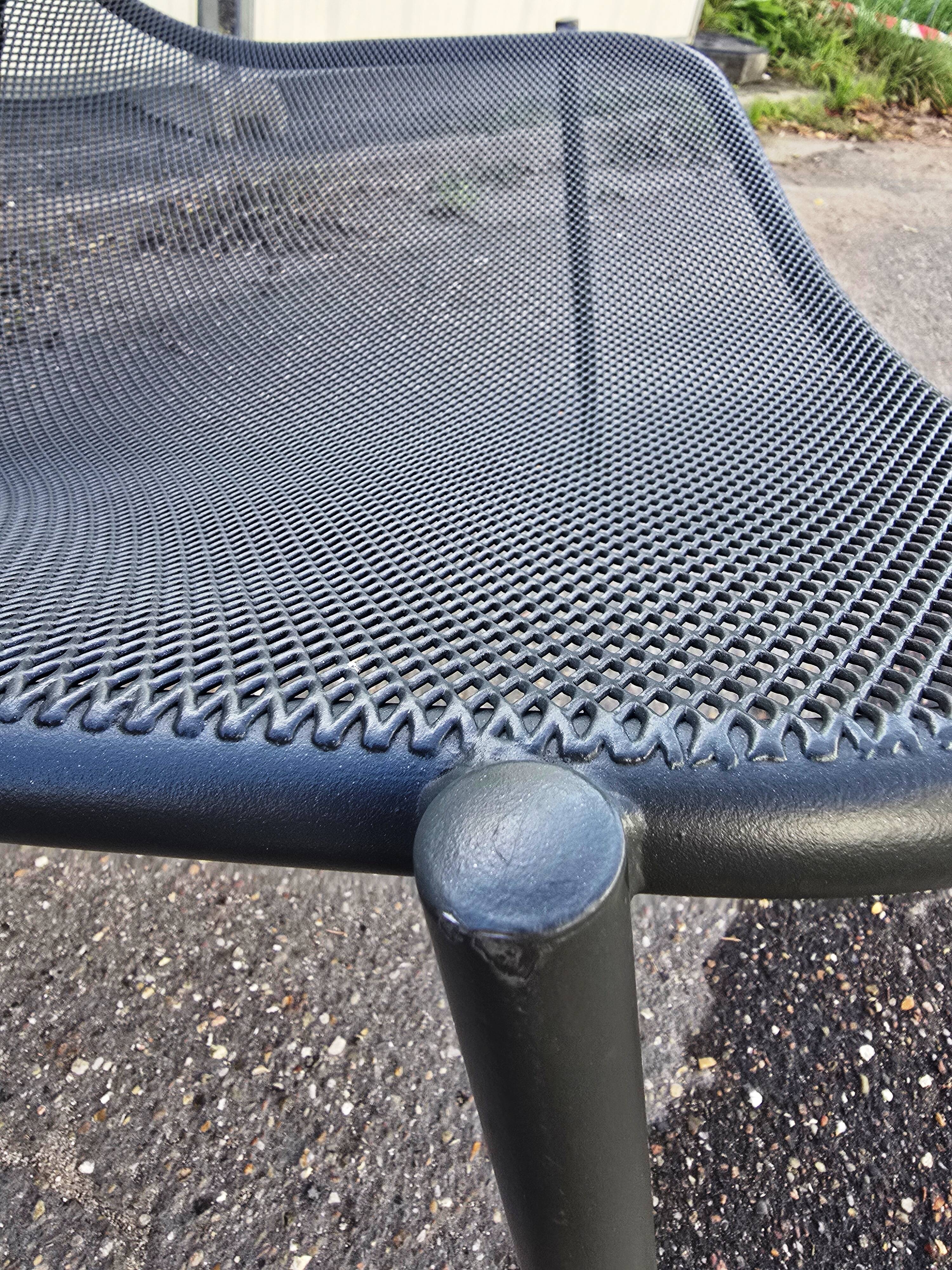 Suite de 4 fauteuils bas Round, EMU