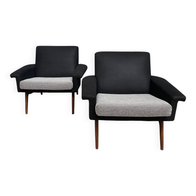 ensemble de deux fauteuils noir et blanc des années 1960