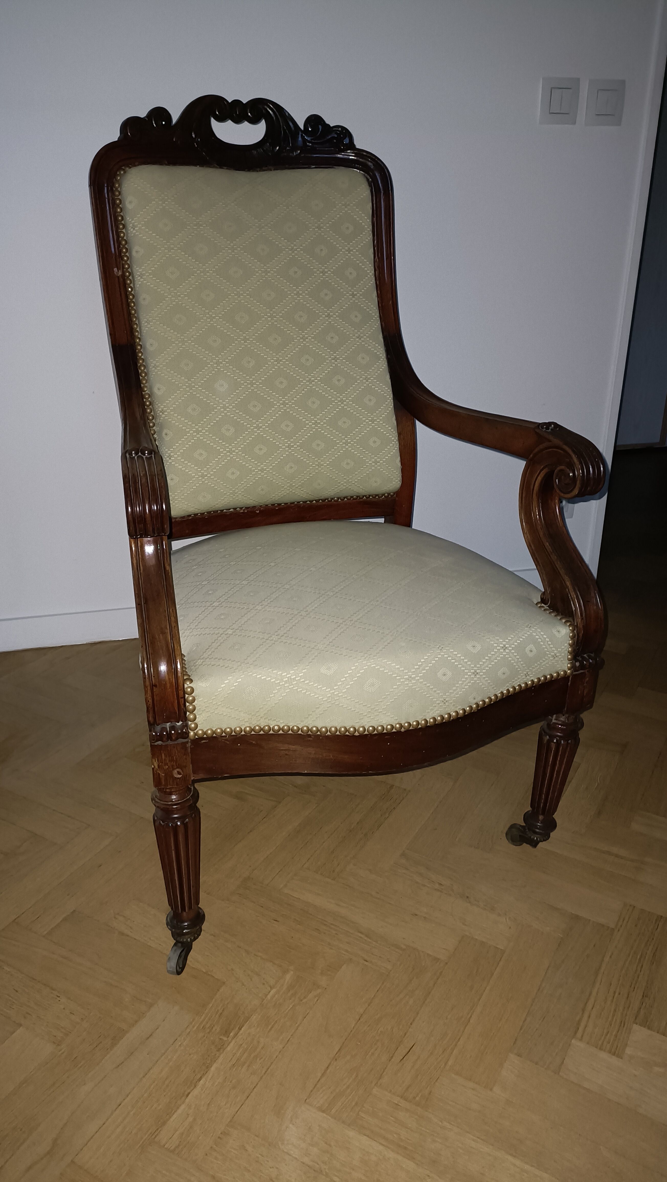 Mahogany armchair 19th