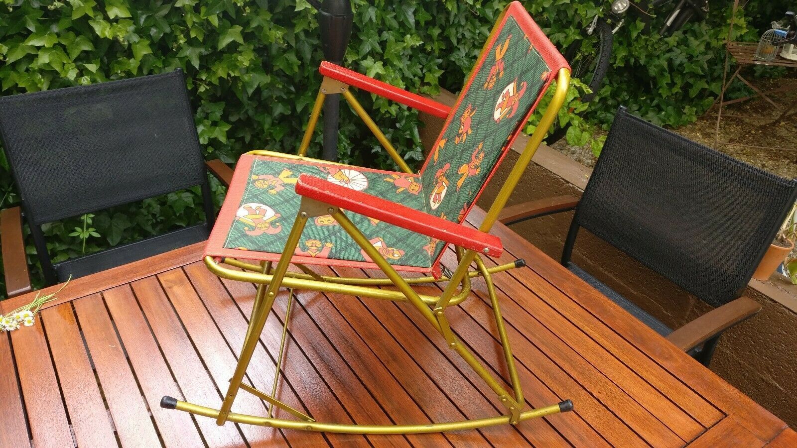 Rocking chair rocking vintage children's flesh