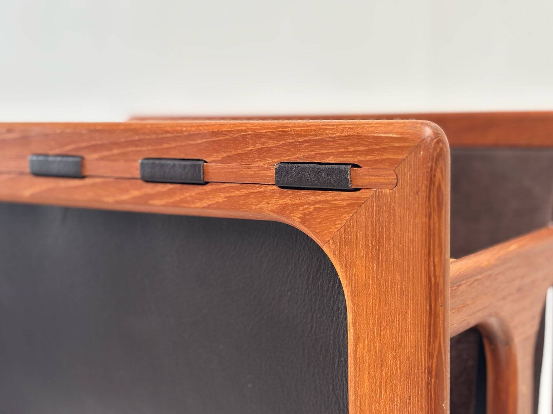 Danish magazine holder by Aksel Kjersgaard for Salin Møbler