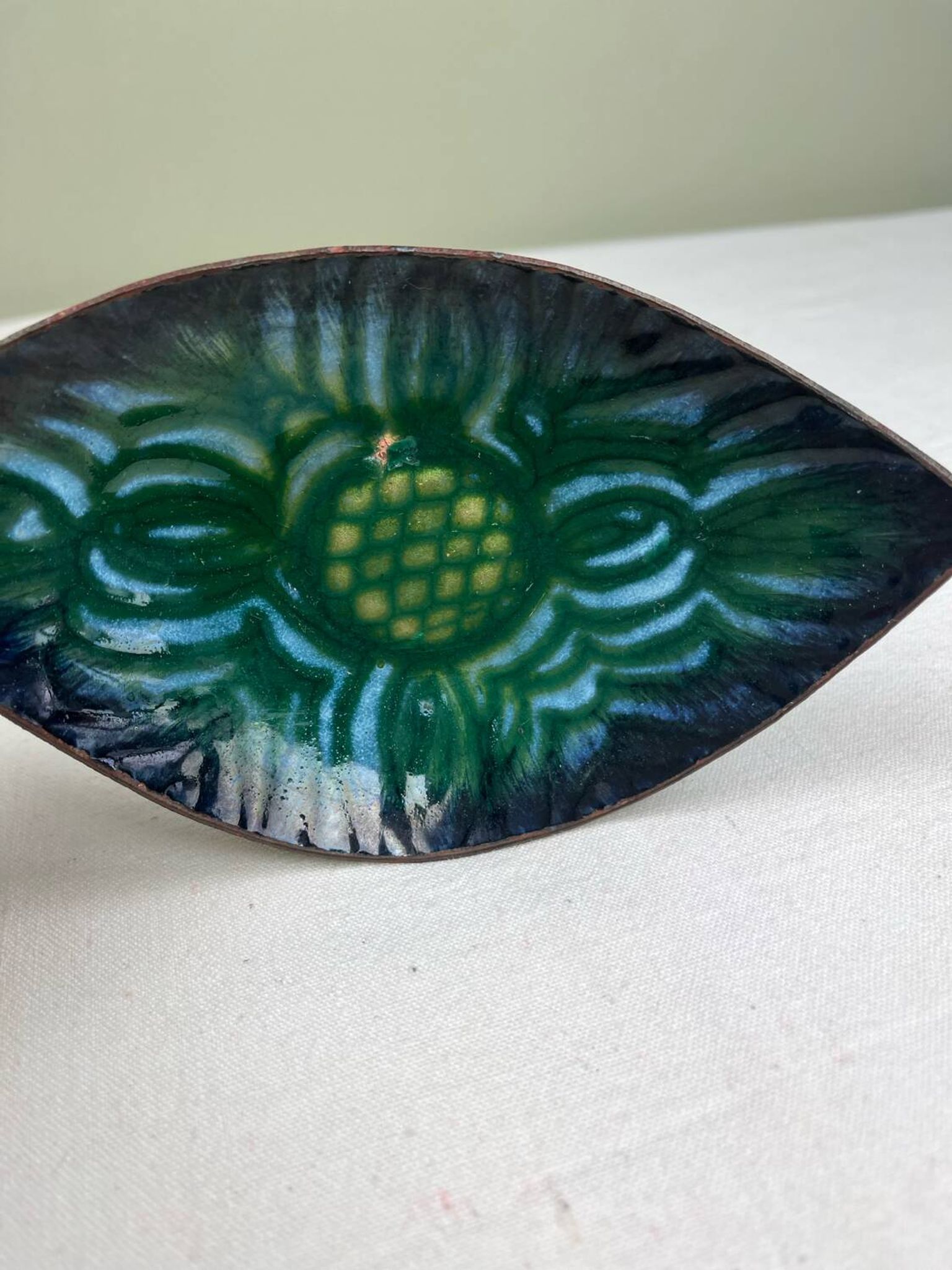 Enameled copper pocket emptier