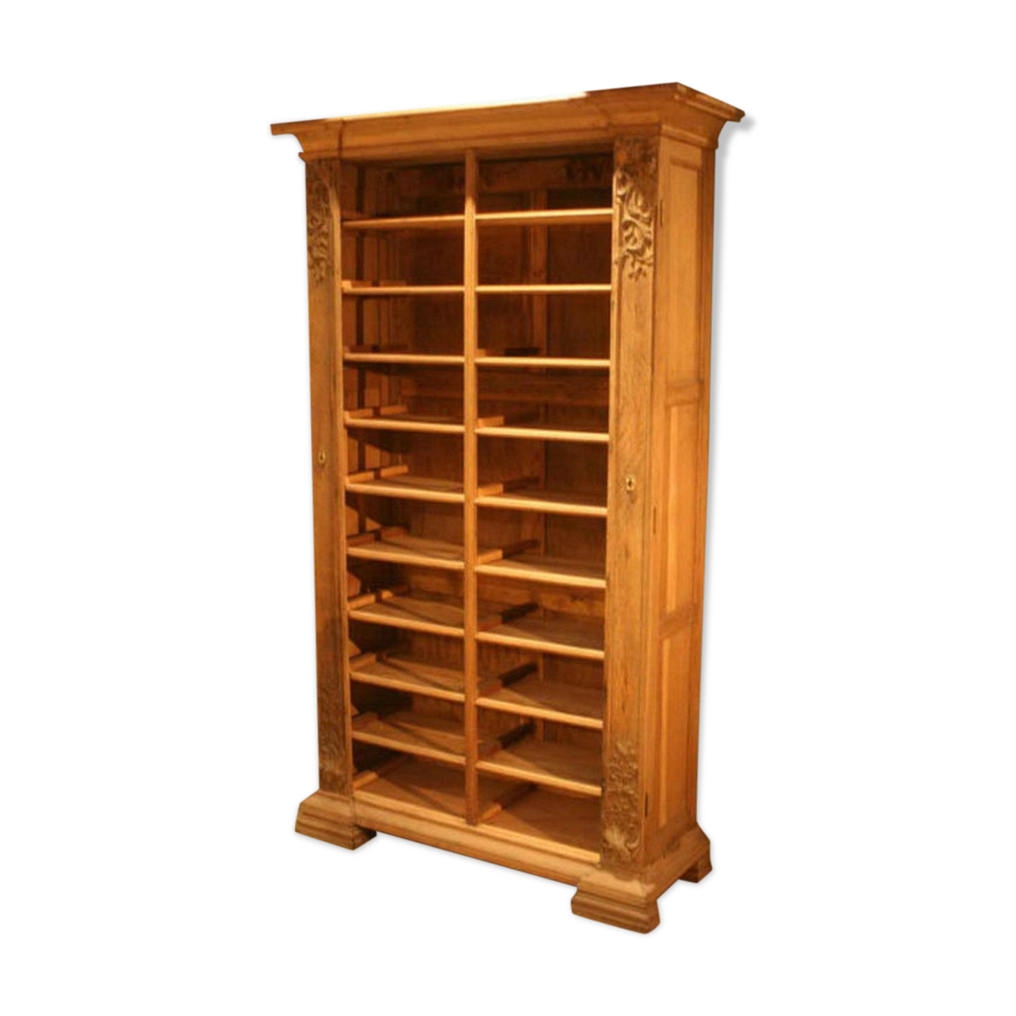 Carved wooden decorative furniture