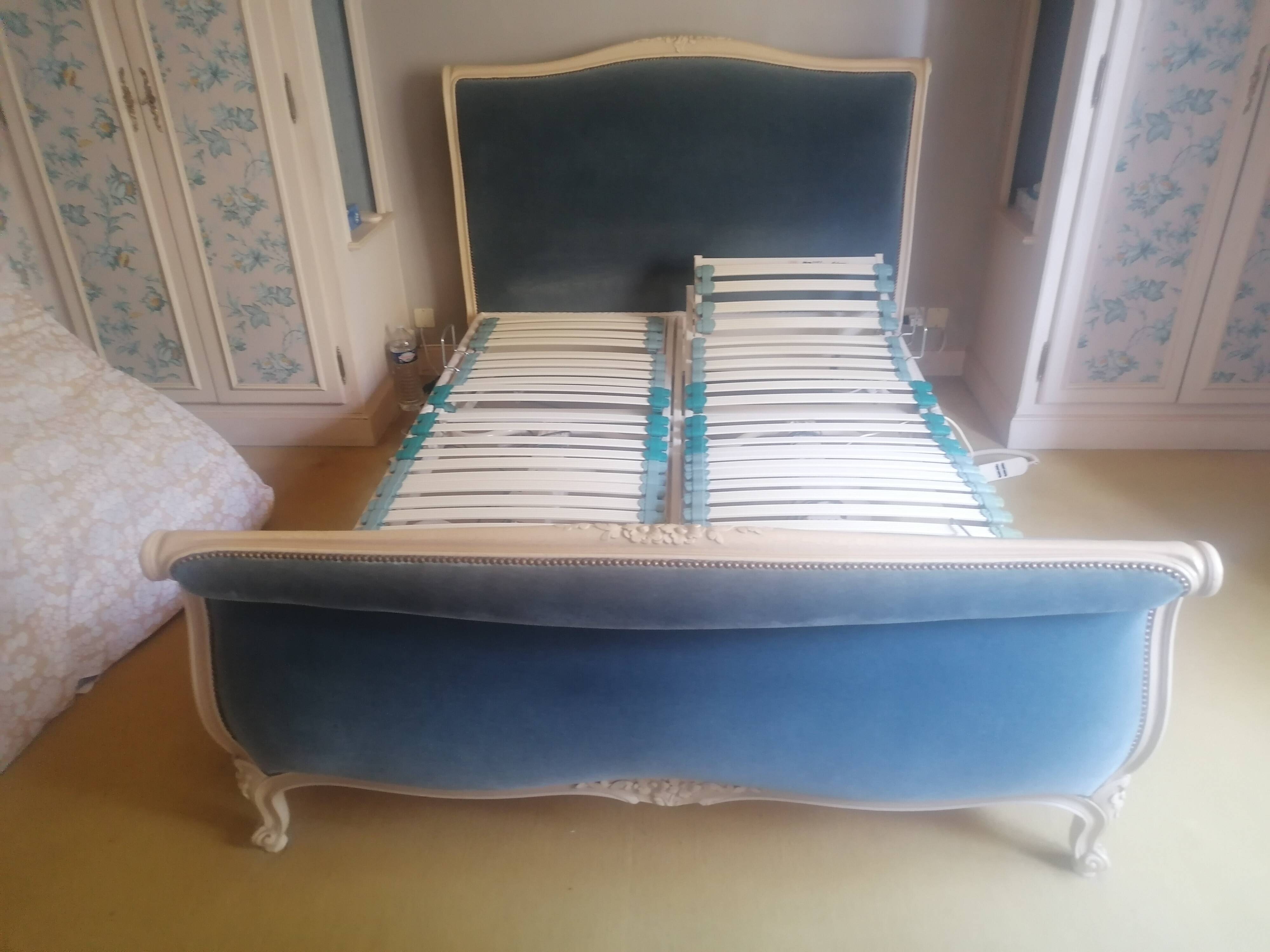 Bed 140x190 antique style