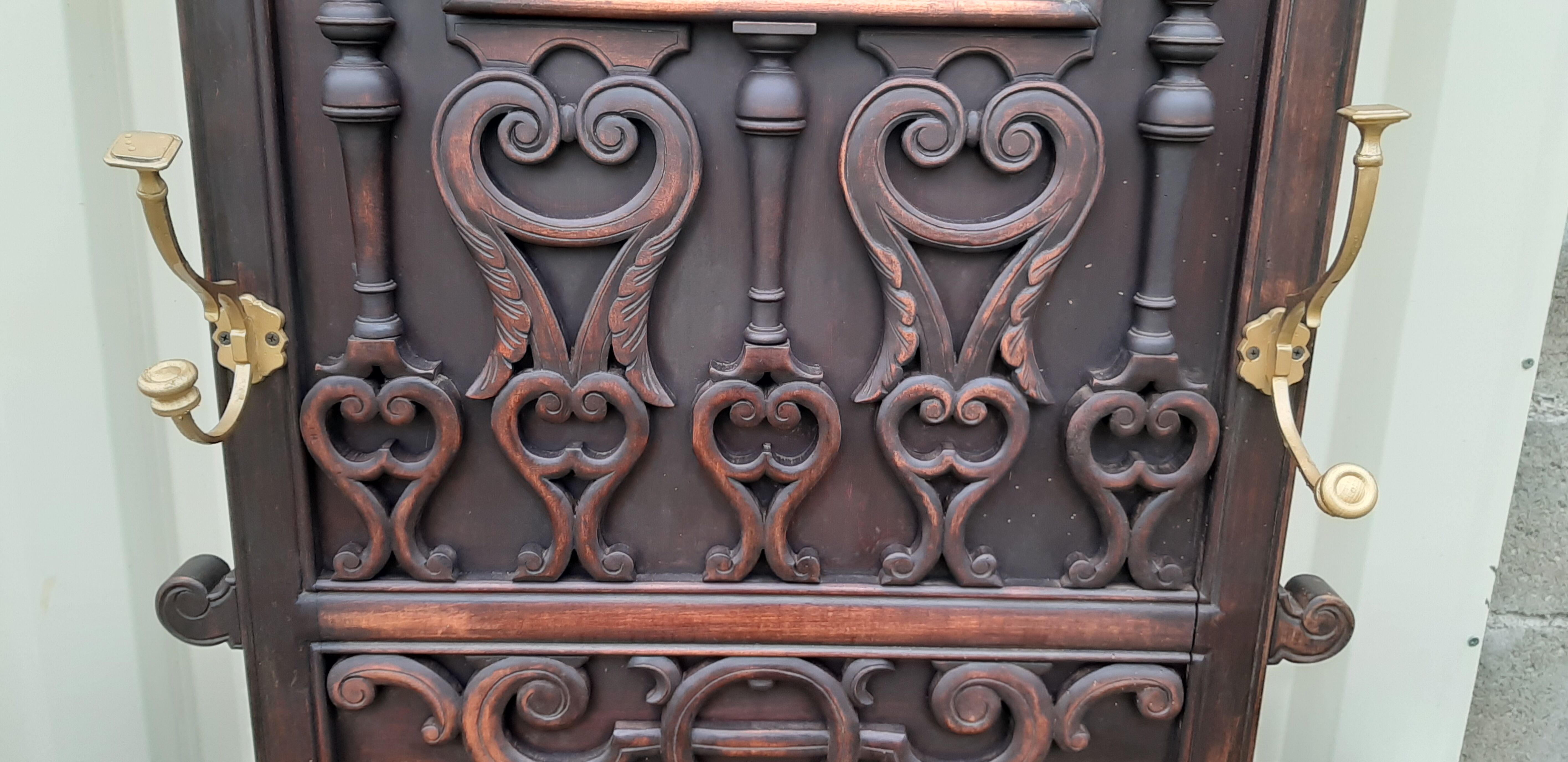 Coat rack in neo-gothic style