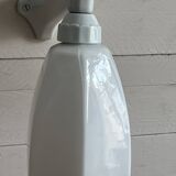 Art Deco wall light in ceramic and opaline.