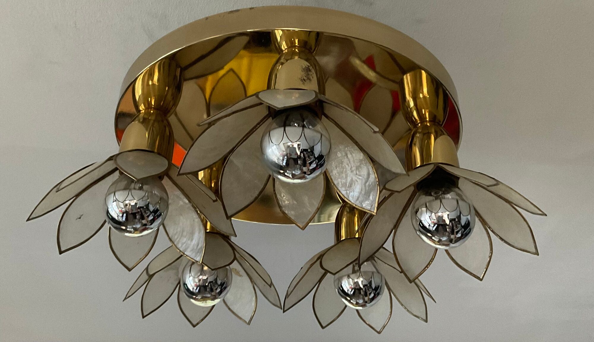 Vintage ceiling lamp in brass and mother-of-pearl 60s-70s